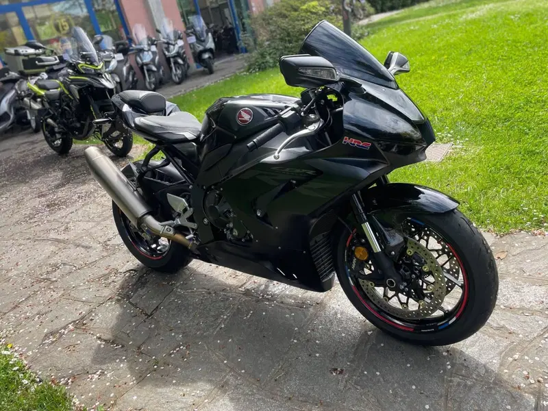 Honda CBR 1000 RR-R Fireblade (2020 - 21) (4)