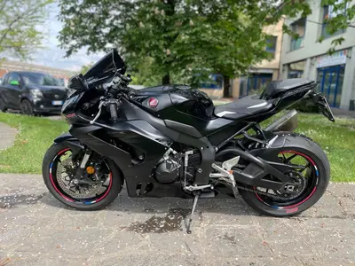 Honda CBR 1000 RR-R Fireblade (2020 - 21) usata