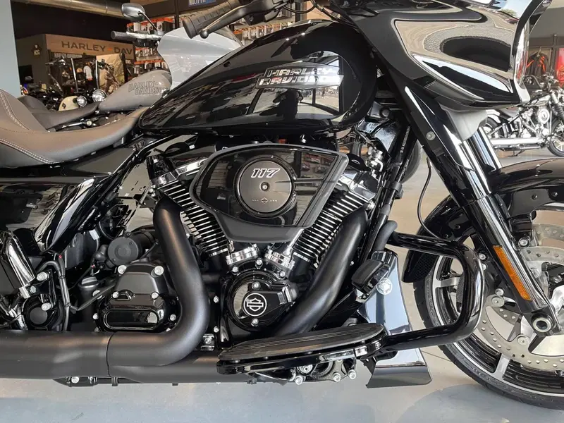 Harley-Davidson Street Glide (2024 - 26) (2)