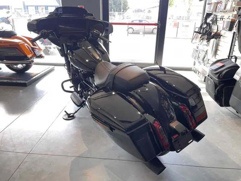 Harley-Davidson Street Glide (2024 - 26) (5)