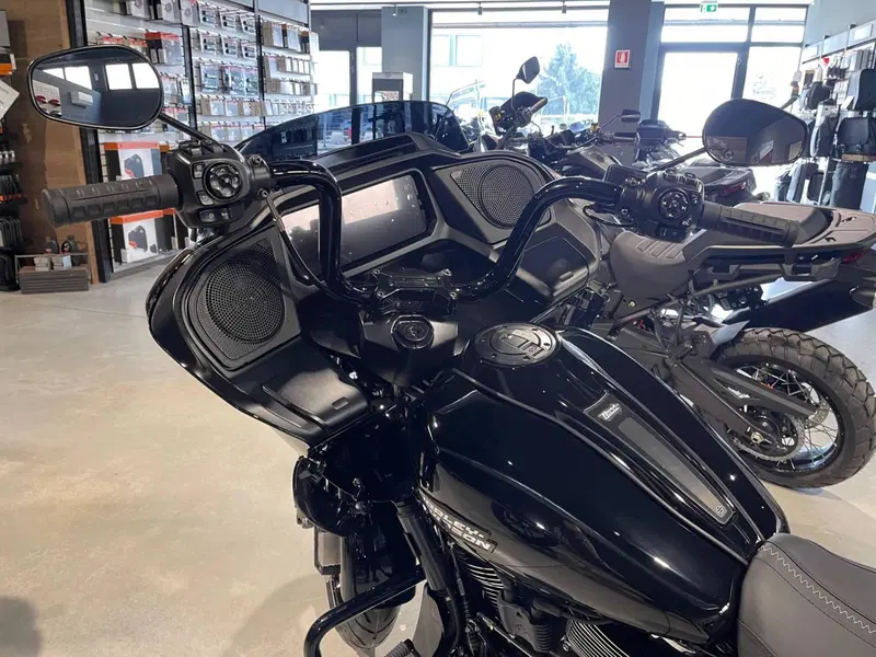Harley-Davidson Road Glide (2024 - 26) (5)