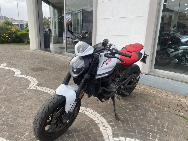Ducati Monster 937 + (2021 - 25) (4)