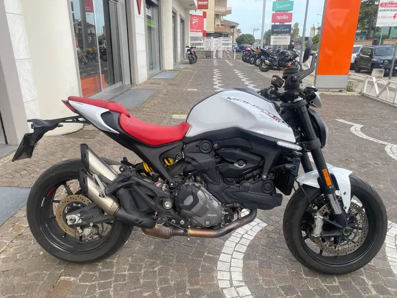Ducati Monster 937 + (2021 - 25)