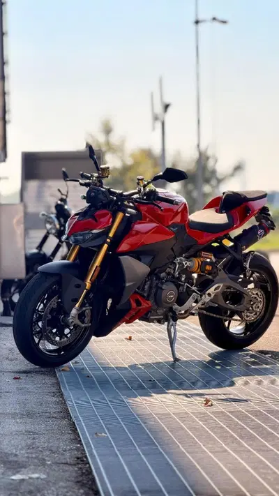 Ducati Streetfighter V2 S (2025 - 26) usata