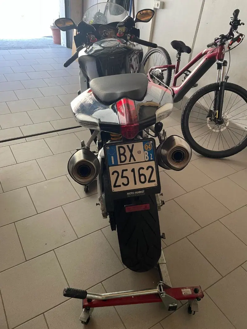 Aprilia RSV 1000 R (2004 - 05) (3)
