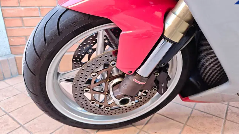 MV Agusta F4 1000 S 1+1 (2004 - 06) (16)