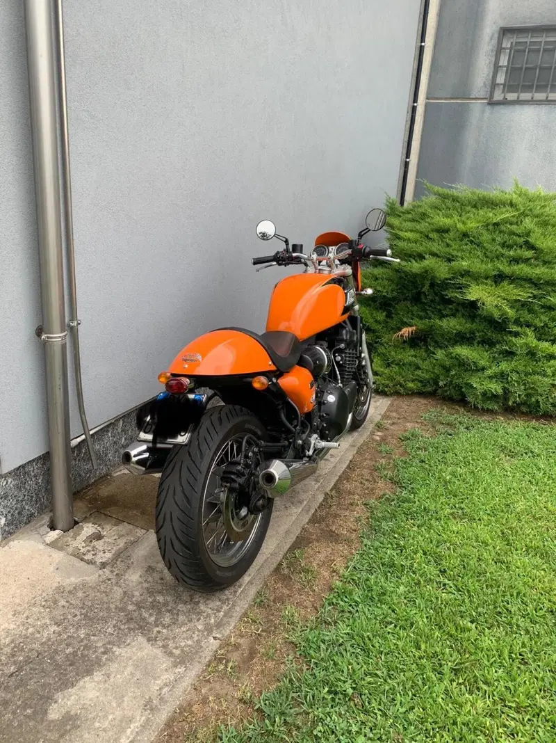 Triumph Thunderbird 900 Sport (2003 - 04) (4)