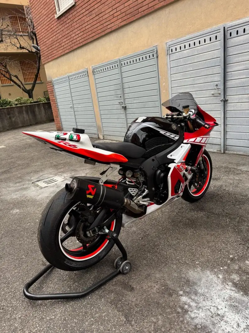 Yamaha YZF R6 (2005) (3)
