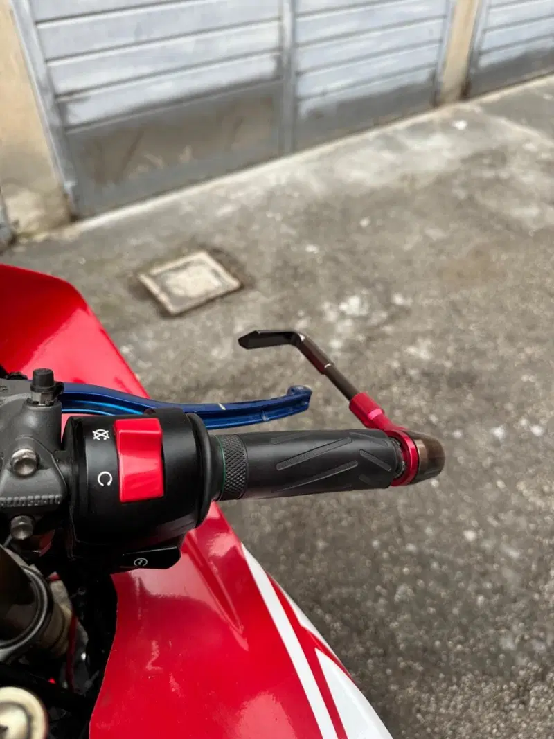 Yamaha YZF R6 (2005) (9)