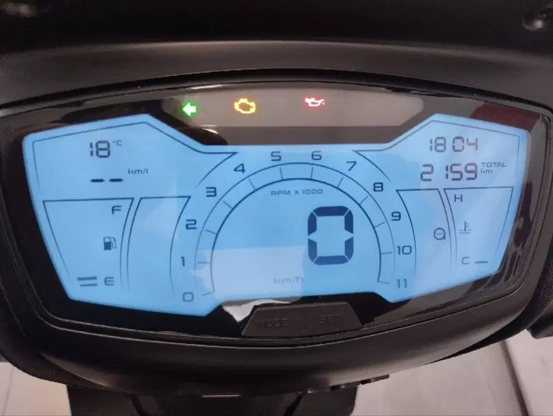 Piaggio Medley 200 S (2025 - 26) (9)