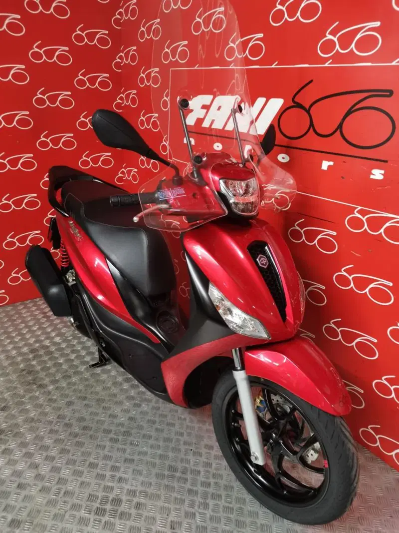 Piaggio Medley 125 S ABS (2021 - 24) (2)