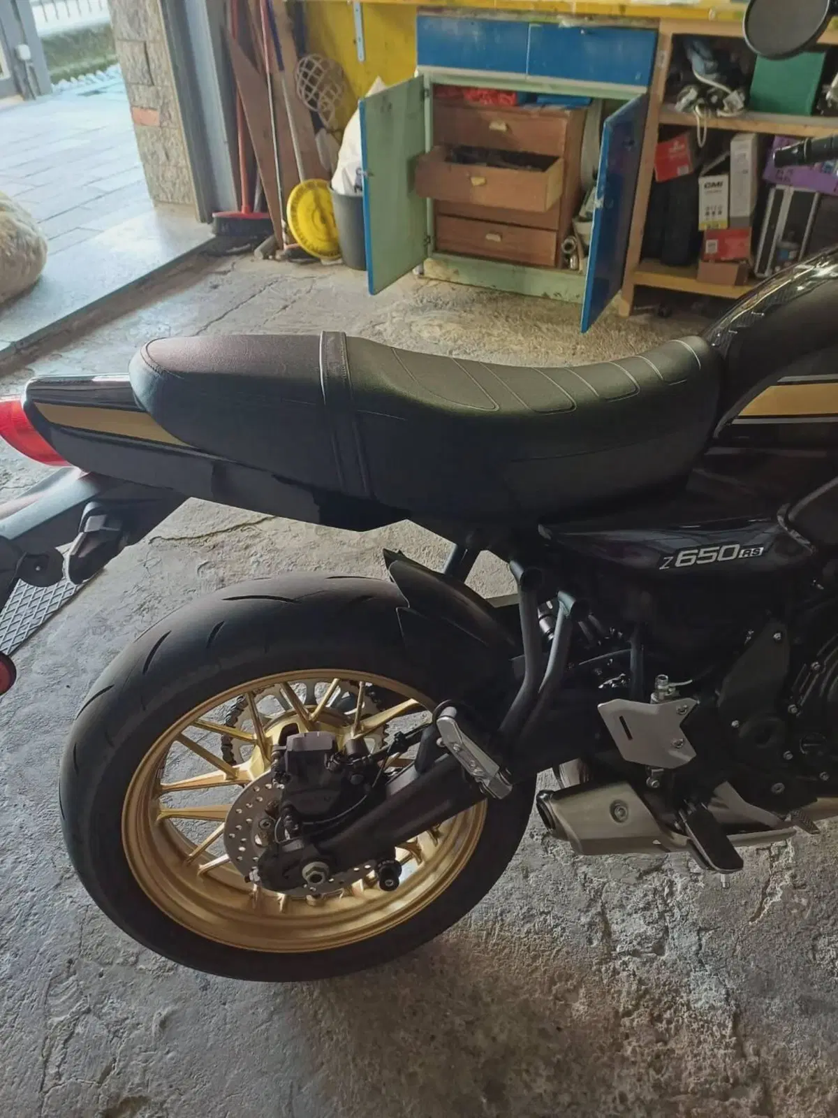 Kawasaki Z 650 RS (2025 - 26) (4)