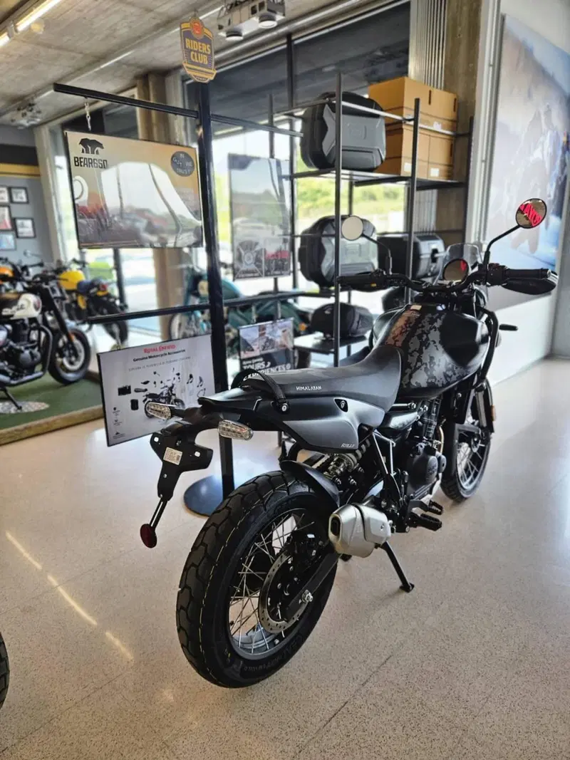 Royal Enfield Himalayan 450 Mana Black (2026) (5)