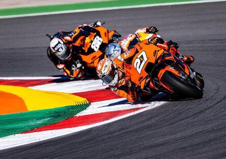 Lecuona vuota il sacco su KTM: “Così non si tratta un pilota”