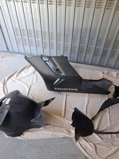 Parti originali nuovi Honda Cbr 1000rr 2005