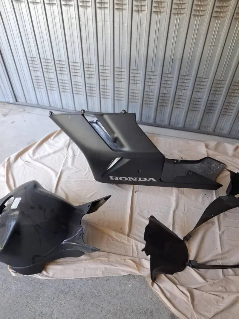 Parti originali nuovi Honda Cbr 1000rr 2005