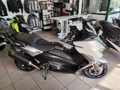 Yamaha T-Max 530 SX (2017 - 19) usata