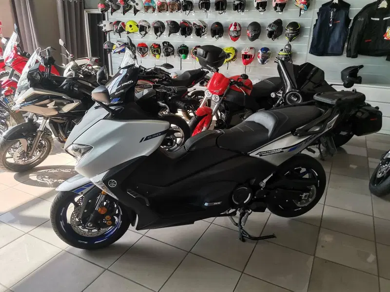 Yamaha T-Max 530 SX (2017 - 19) (2)