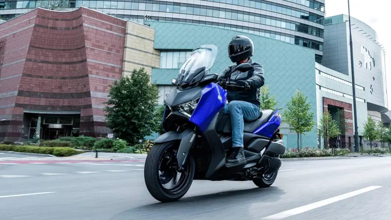 Yamaha X-Max 300 (2025 - 26) (2)