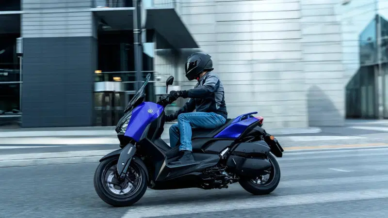 Yamaha X-Max 300 (2025 - 26) (5)