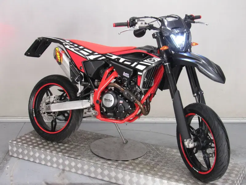 Betamotor RR 125 4T Motard LC (2021 - 23) (3)