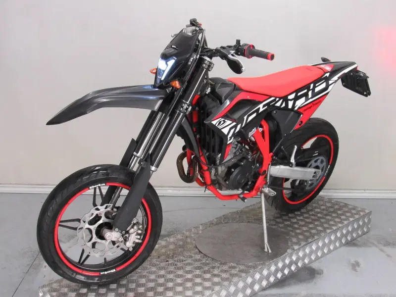 Betamotor RR 125 4T Motard LC (2021 - 23) (4)