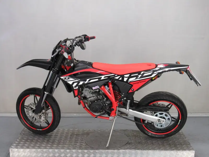 Betamotor RR 125 4T Motard LC (2021 - 23) (5)
