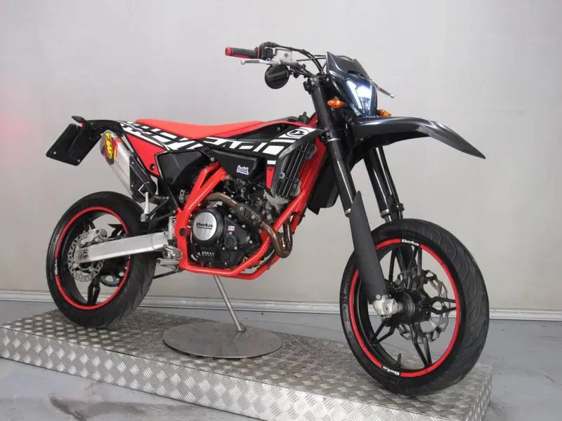 Betamotor RR 125 4T Motard LC (2021 - 23) (9)