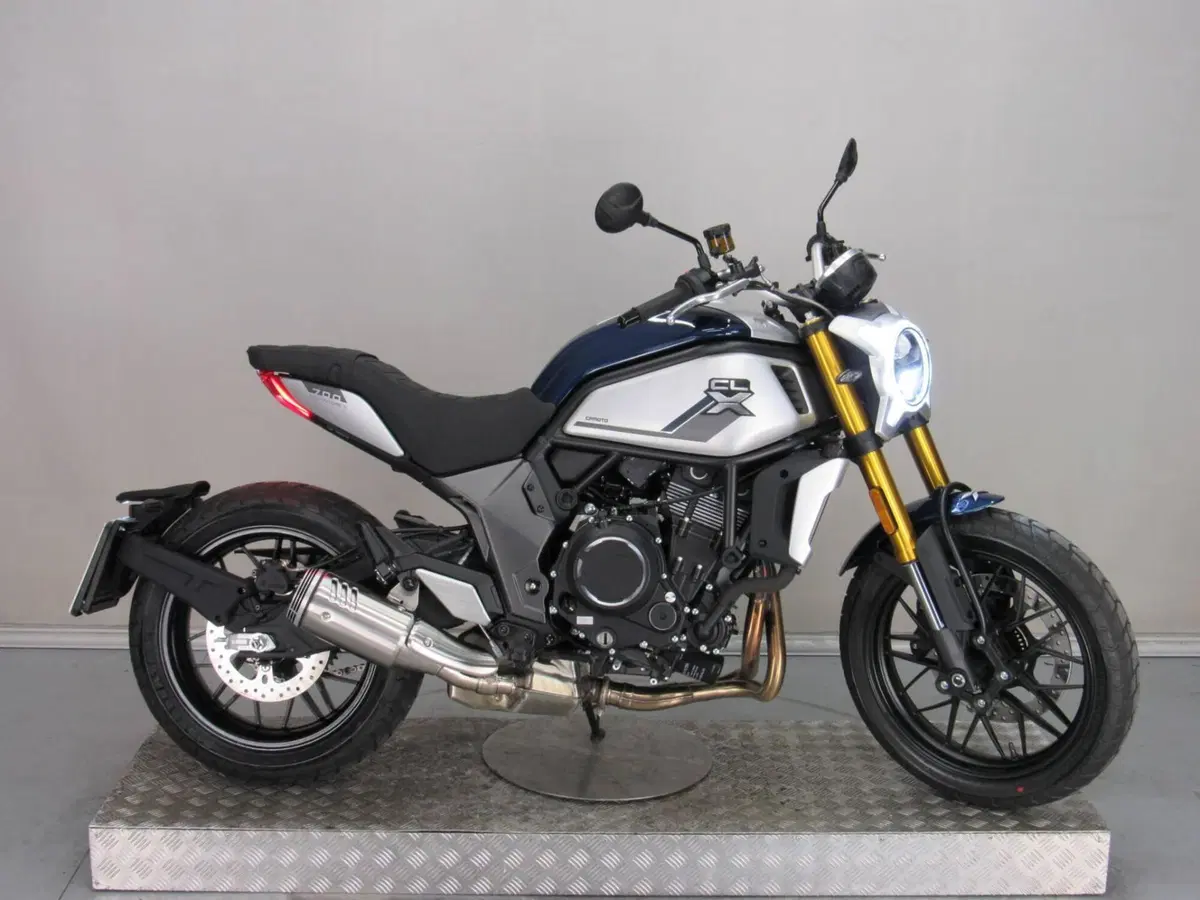 CFMOTO 700CL-X Heritage (2021 - 26) (2)