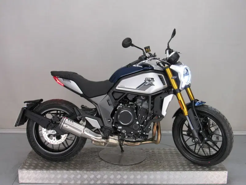 CFMOTO 700CL-X Heritage (2021 - 26) (2)