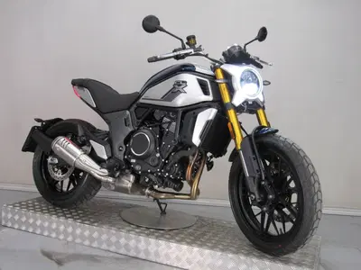 CFMOTO 700CL-X Heritage (2021 - 26) usata
