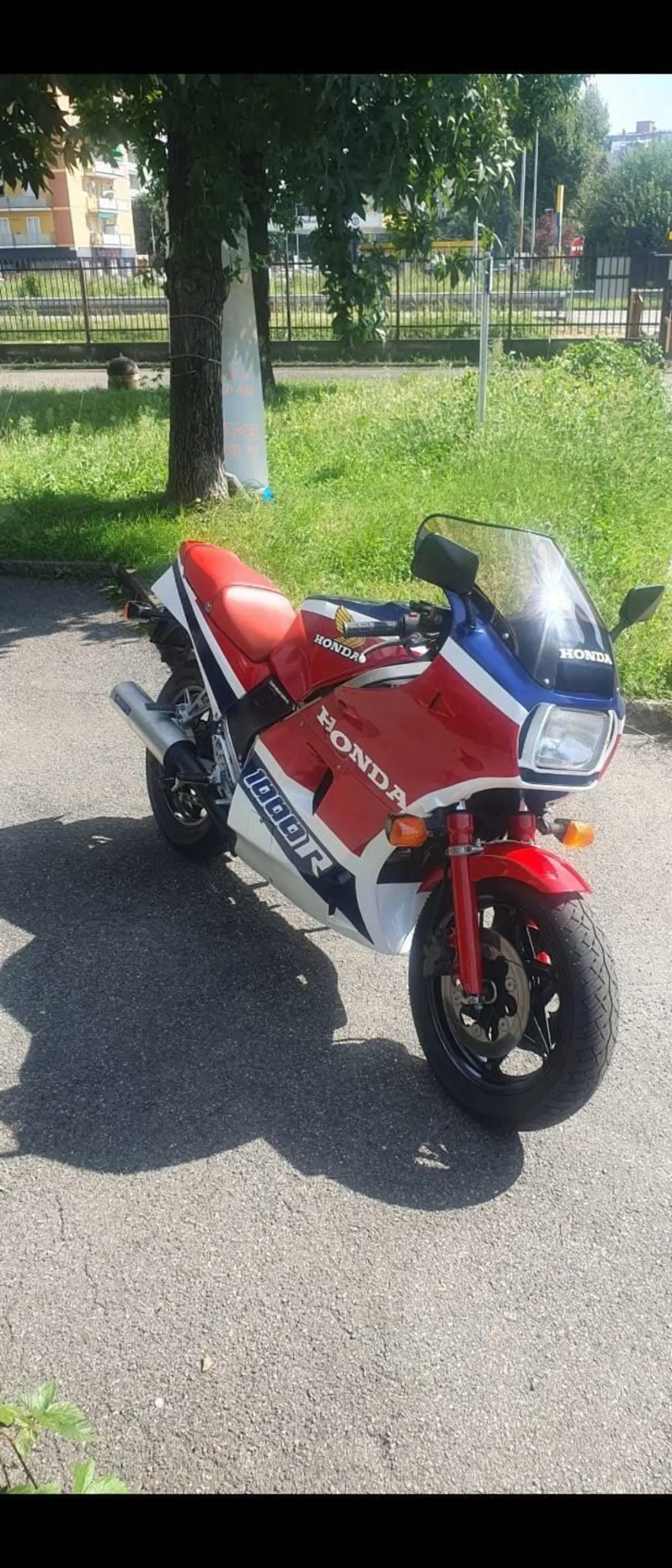 Honda VF 1000 F (1985 - 87)