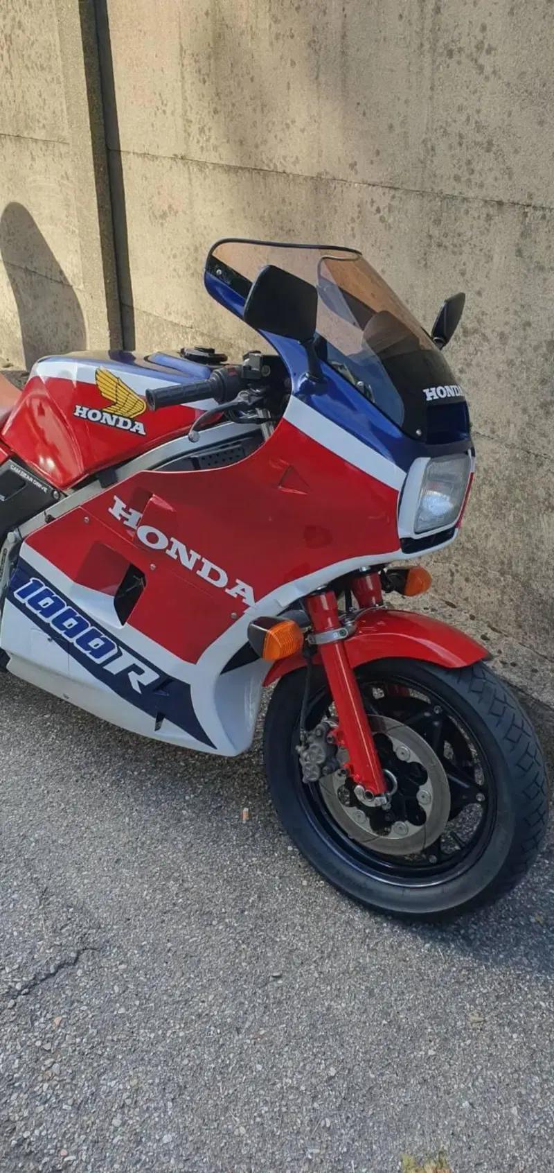 Honda VF 1000 F (1985 - 87) (4)