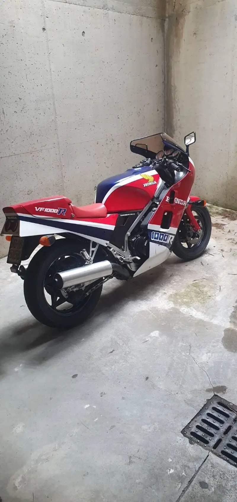 Honda VF 1000 F (1985 - 87) (6)