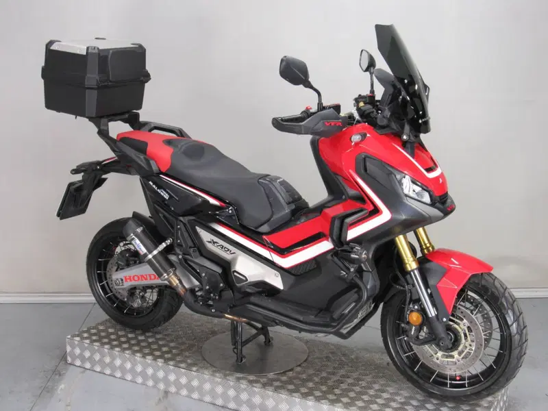 Honda X-ADV 750 (2017) (3)