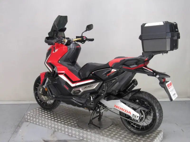 Honda X-ADV 750 (2017) (6)