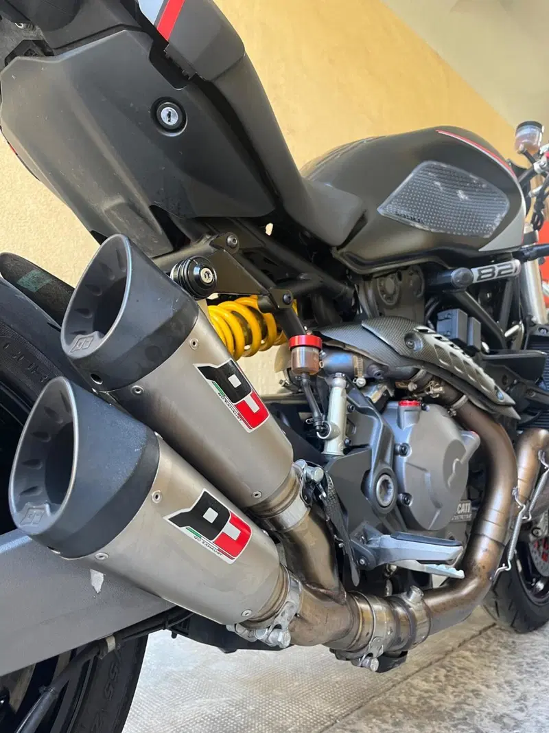 Ducati Monster 821 Stealth (2019 - 20) (2)