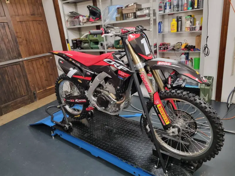 Honda CRF 250R (2020) (3)