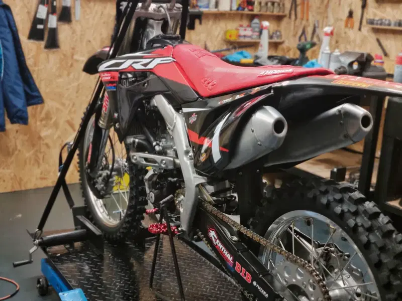 Honda CRF 250R (2020) (8)