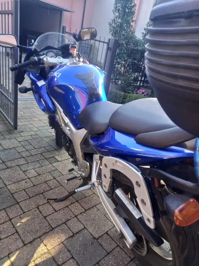 Suzuki SV 650 (1999 - 02) (2)