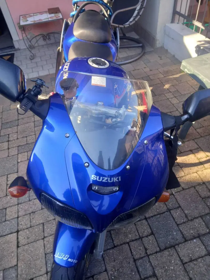 Suzuki SV 650 (1999 - 02) (4)