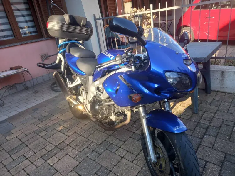 Suzuki SV 650 (1999 - 02) (5)