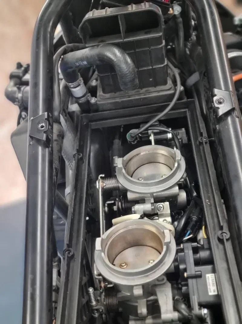 KTM 990 Adventure (2006 - 08) (16)