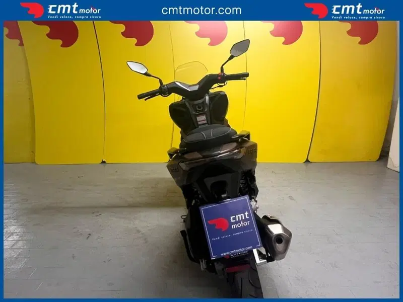 Kl Brera 300 (2022 - 25) (4)