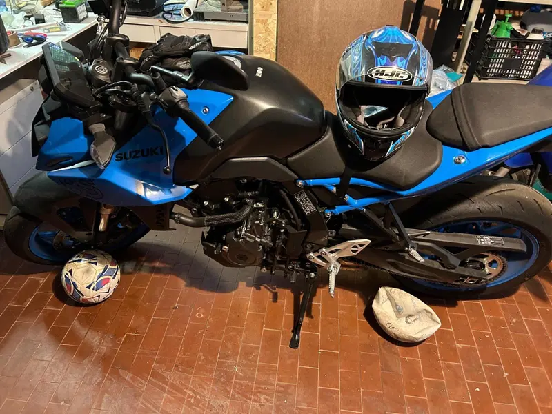 Suzuki GSX-8S (2025 - 26) (3)