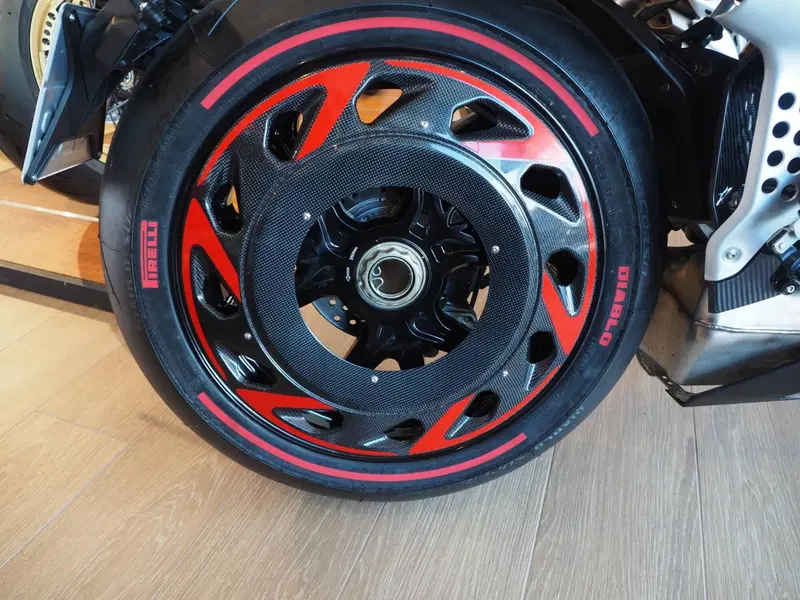 MV Agusta Brutale 1000 RR (2021 - 25) (3)