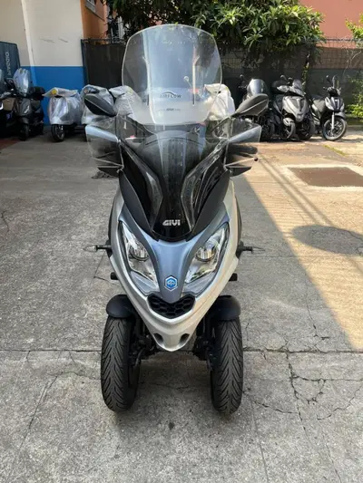 Piaggio MP3 300 ABS Hpe (2021 - 24) usata
