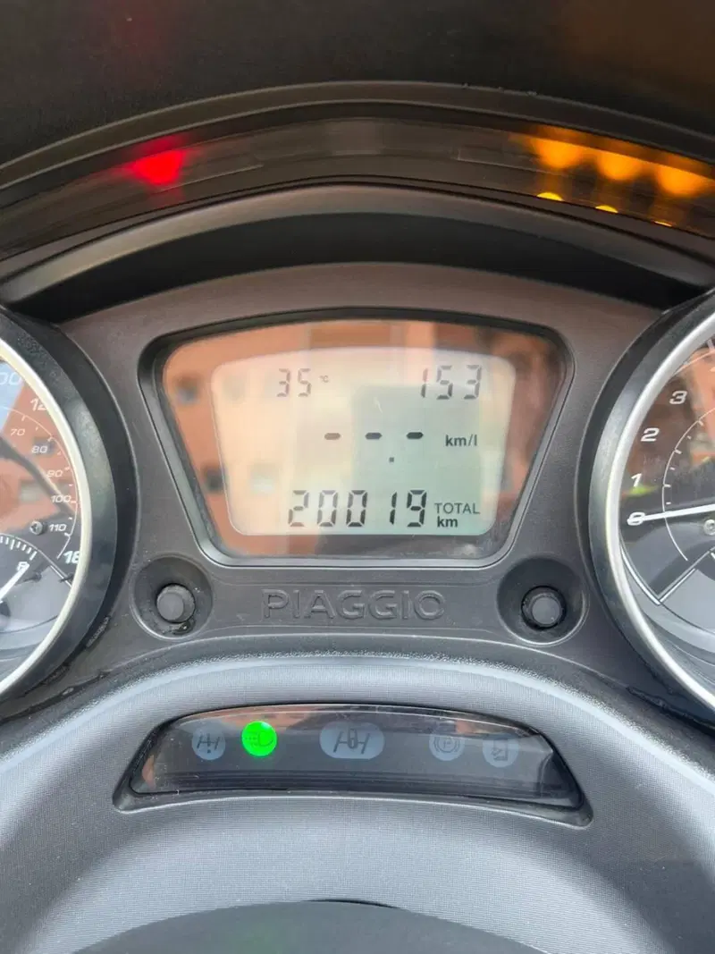 Piaggio MP3 300 ABS Hpe (2021 - 24) (3)