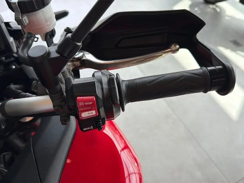 Yamaha MT-09 (2021 - 23) (9)