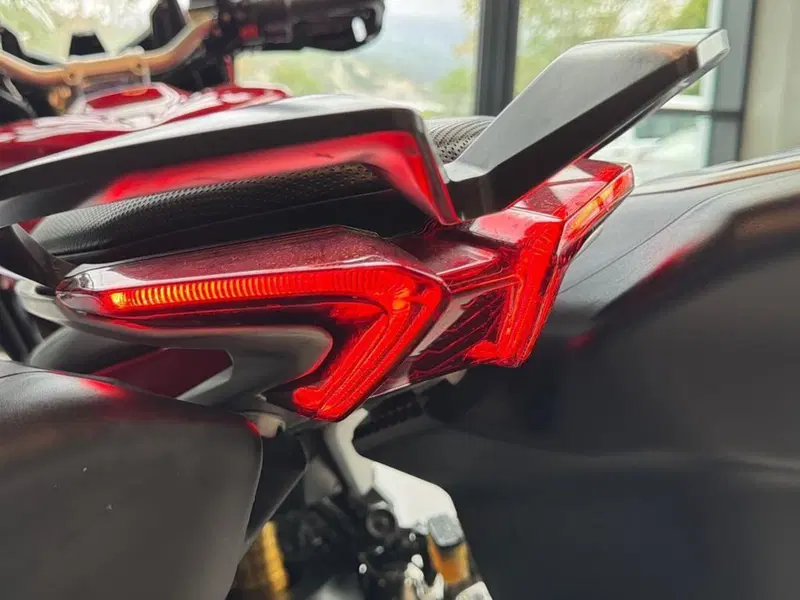 MV Agusta Turismo Veloce 800 (2017 - 2019) (13)